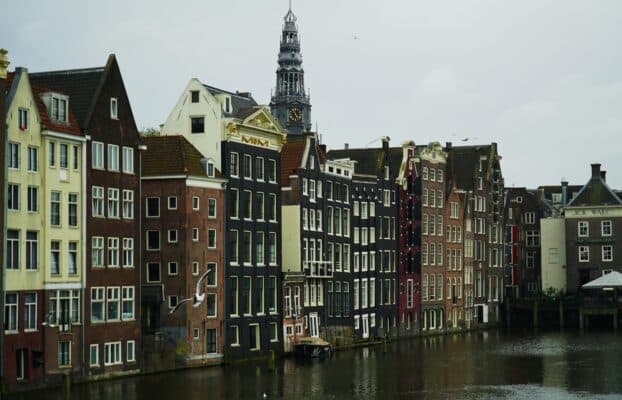 Exit-taks bij emigratie: zo voorkomt u dubbele belastingheffing